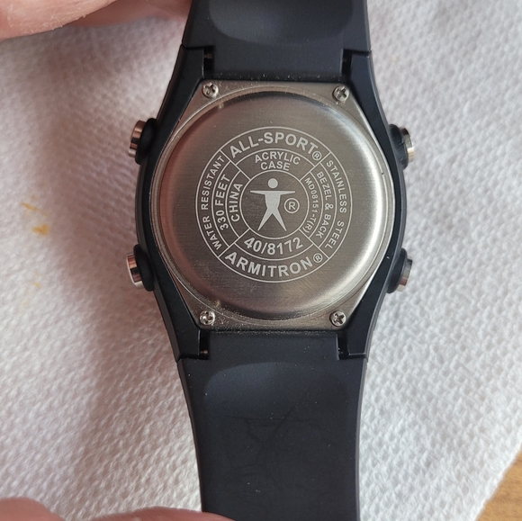 Armitron All-Sport Watch 40/8172. - Picture 2 of 4